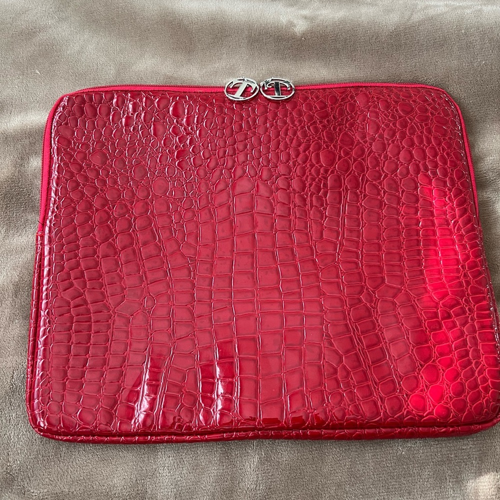 Red Leather Laptop Sleeve Case - Picture 8 of 12